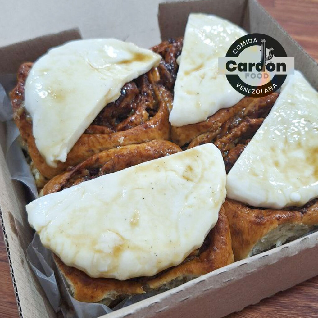 Golfeados con queso de mano venezolanos en Cardon Food